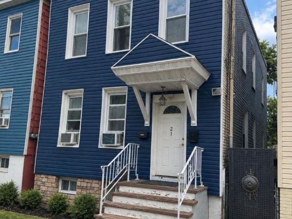 21 Summer St, Lodi, NJ 07644