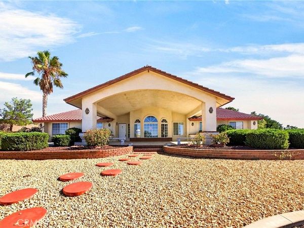 13573 Sunset Drive, Apple Valley, CA 92308