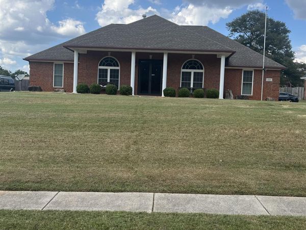 123 SW Foxridge Drive, Harvest, AL 35749