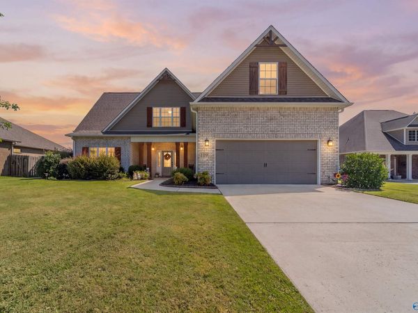 109 Somer Oaks Drive, Huntsville, AL 35811