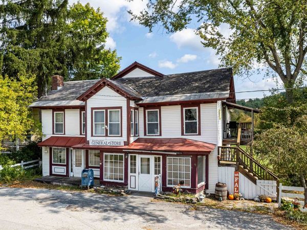 11 On The Green Street, Poultney, VT 05764