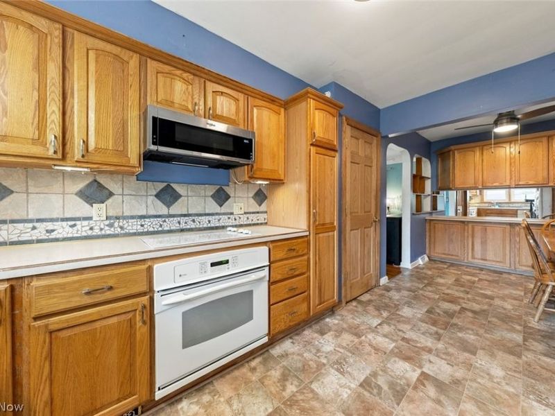 1187 Meadowbrook Boulevard, Brunswick, OH 44212 Photo 10
