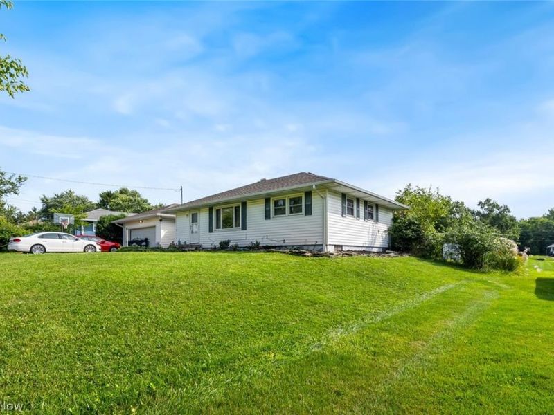 1187 Meadowbrook Boulevard, Brunswick, OH 44212 Photo 2