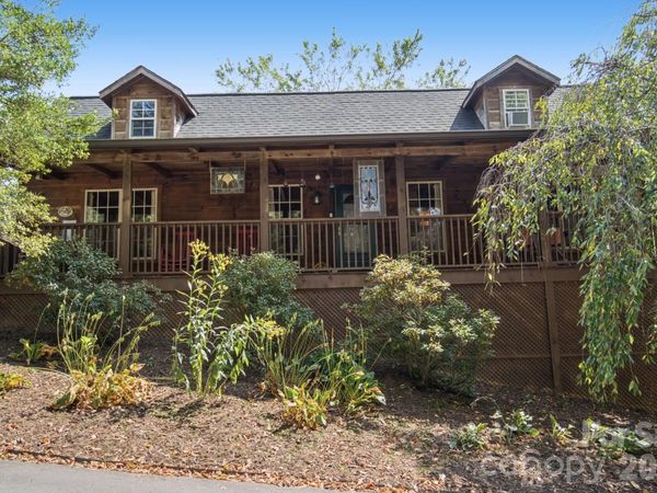 1 Locust Avenue, Asheville, NC 28804
