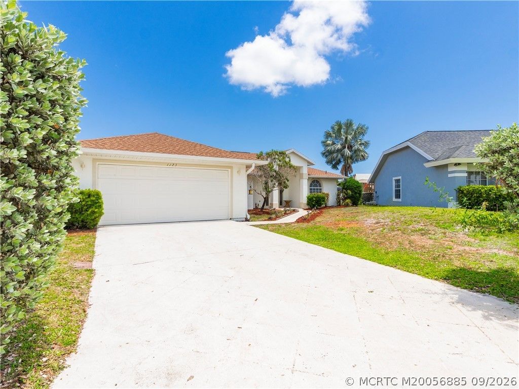 1123 SW Oak Hollow Court , Palm City, FL 34990 Photo