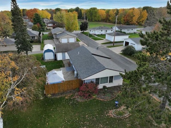 511 Indiana Avenue W, Gilbert, MN 55741
