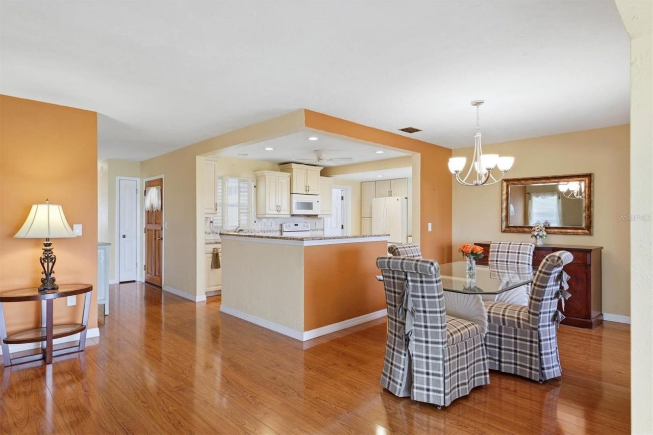3262 Brockton Lane, Unit 608, Sarasota, FL 34239 Photo