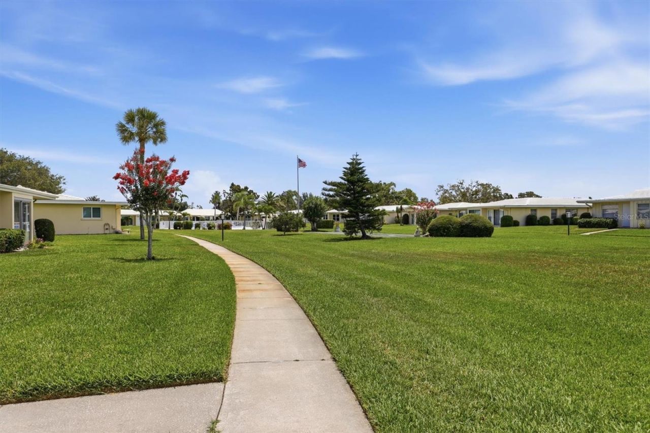 3262 Brockton Lane, Unit 608, Sarasota, FL 34239 Photo