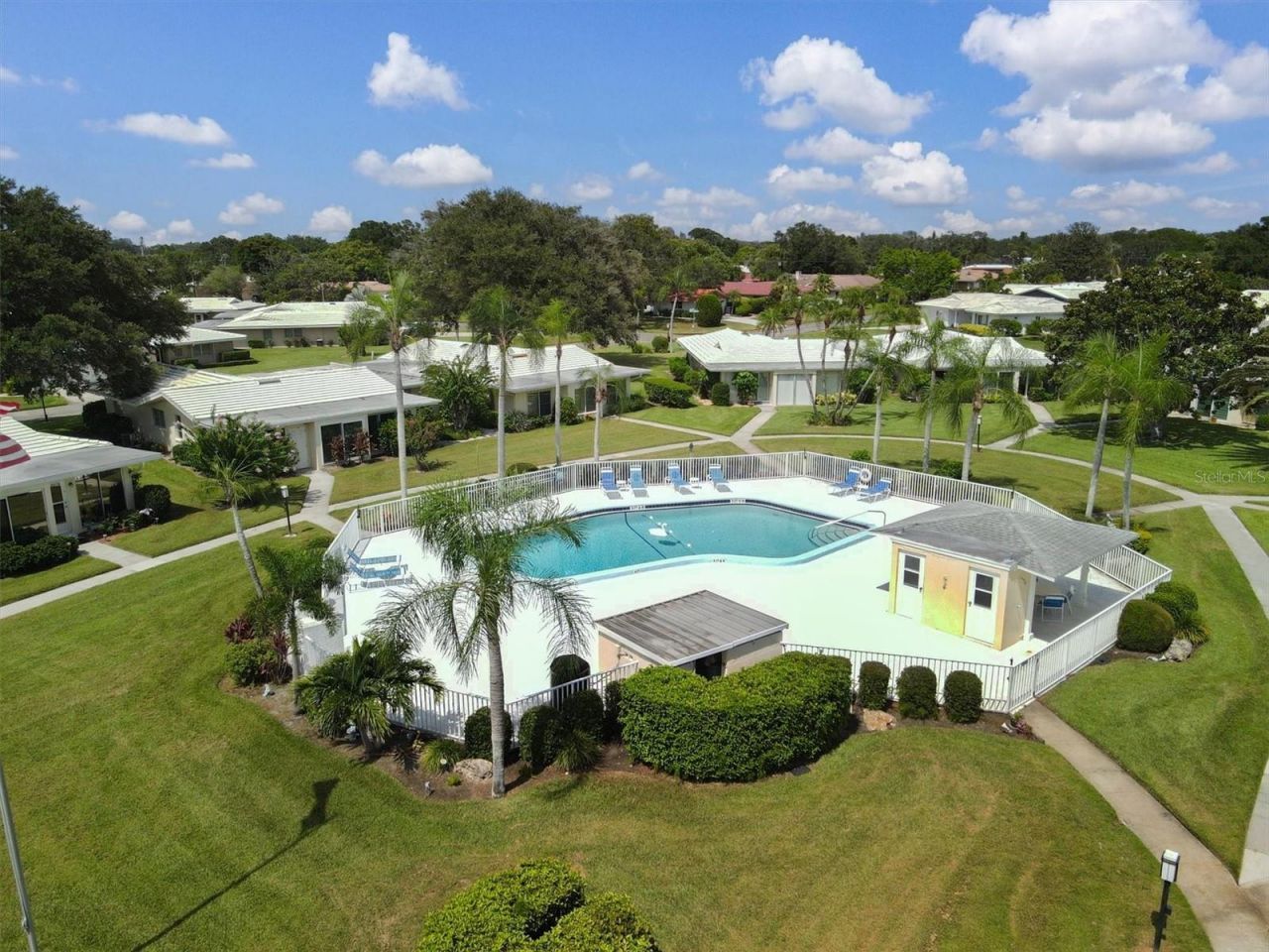 3262 Brockton Lane, Unit 608, Sarasota, FL 34239 Photo