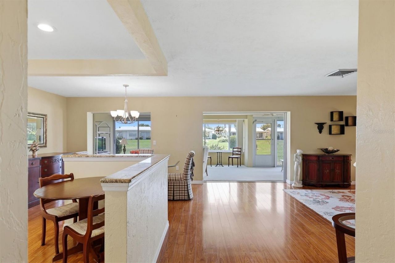 3262 Brockton Lane, Unit 608, Sarasota, FL 34239 Photo