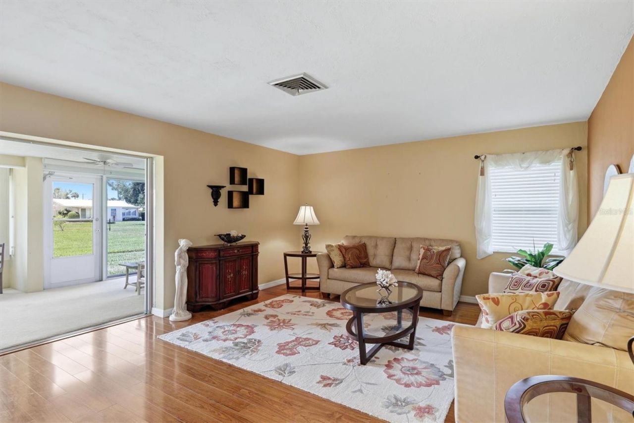 3262 Brockton Lane, Unit 608, Sarasota, FL 34239 Photo