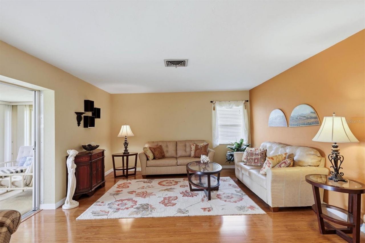 3262 Brockton Lane, Unit 608, Sarasota, FL 34239 Photo