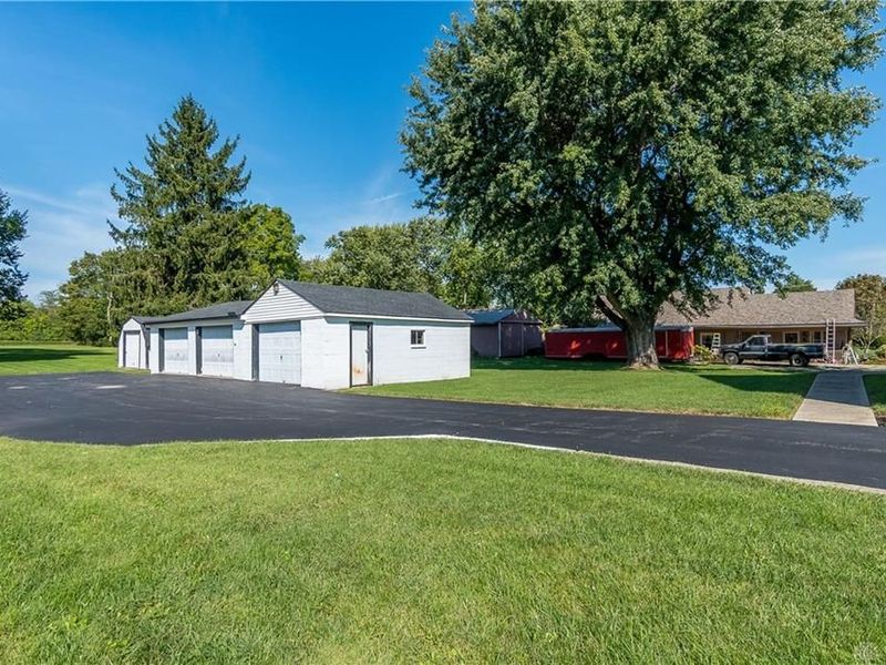 4070 Tipp Cowlesville Road, Tipp City, OH 45371 Photo 10