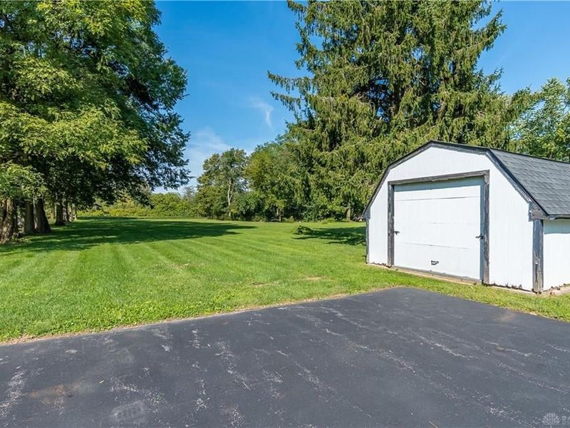 4070 Tipp Cowlesville Road, Tipp City, OH 45371 Photo 11