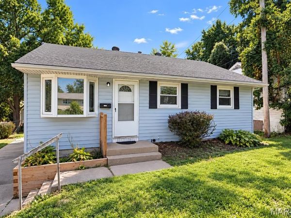 452 Shepley Drive, St Louis, MO 63137