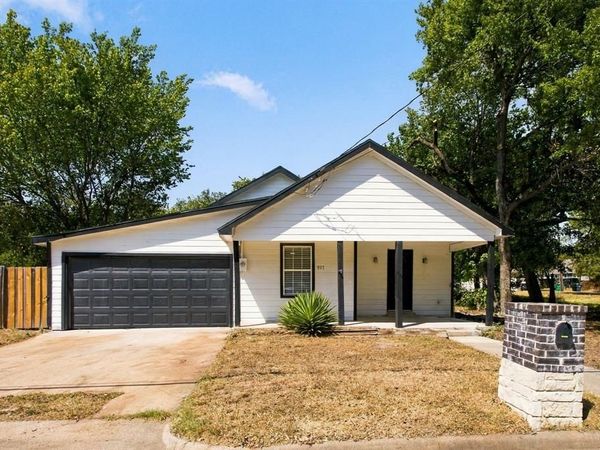 807 Wyatt Street, Waxahachie, TX 75165