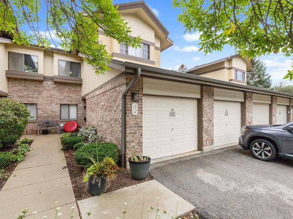 500 W Bender ROAD, Unit 13, Glendale, WI 53217