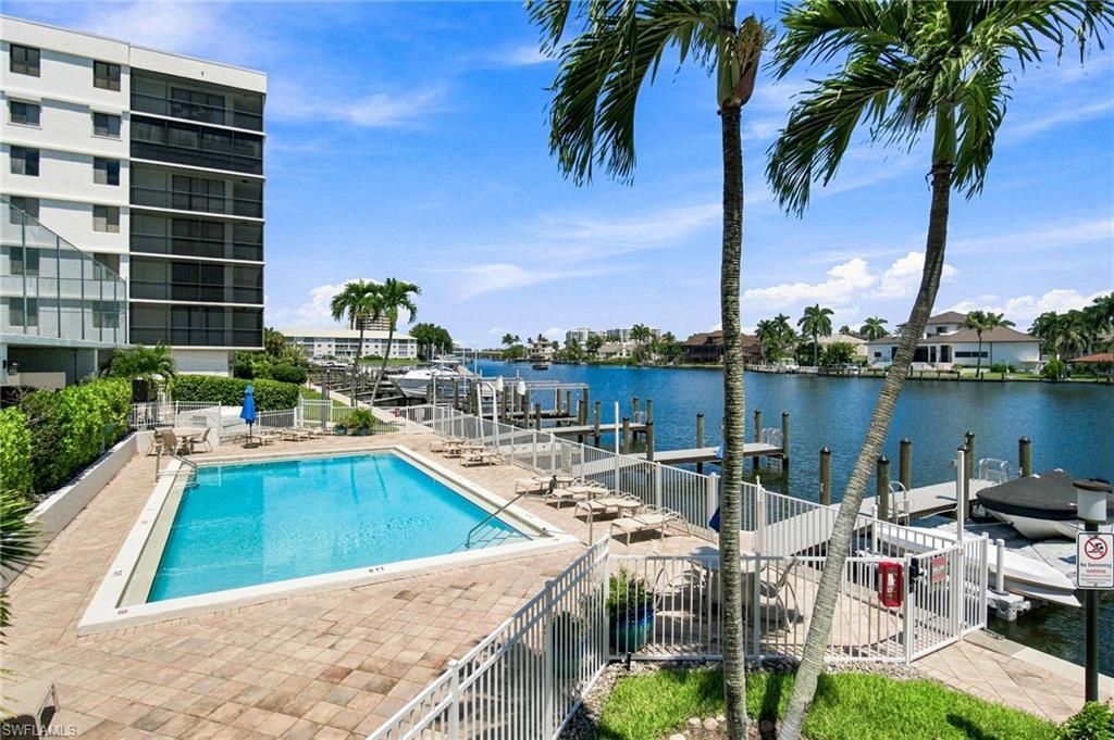 10420 Gulf Shore Dr , Unit 141, Naples, FL 34108 Photo