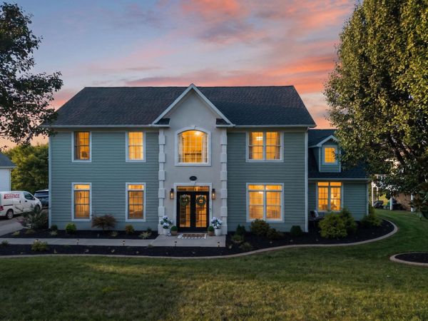 42 Peaks View DR, Moneta, VA 24121