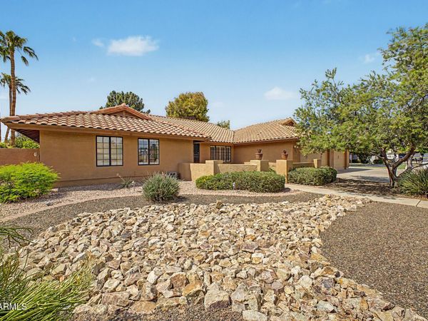 8122 S Palm Drive, Tempe, AZ 85284