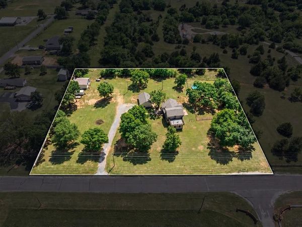 14940 E County Road 1520 , Lindsay, OK 73052