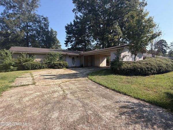 2103 Shannon Avenue, Columbus, MS 39702