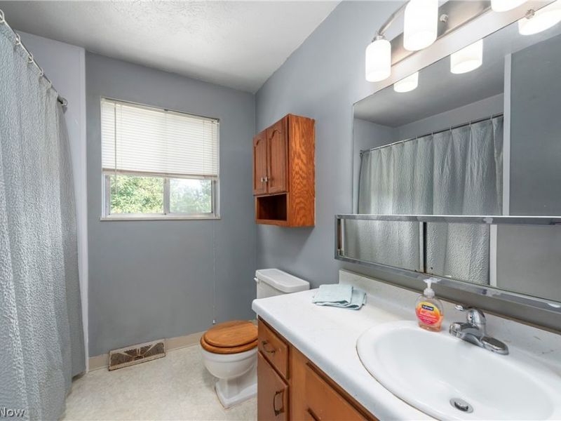 7643 Key West Drive, Parma, OH 44134 Photo 22