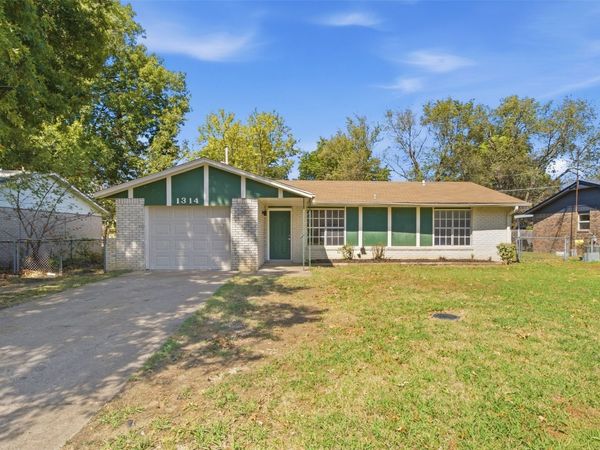 1314 W Clyde Avenue , Vinita, OK 74301