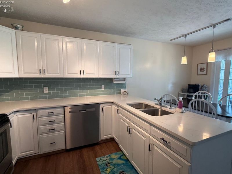 111 W Lakeshore Drive, Unit 2B, Kelleys Island, OH 43438 Photo 10
