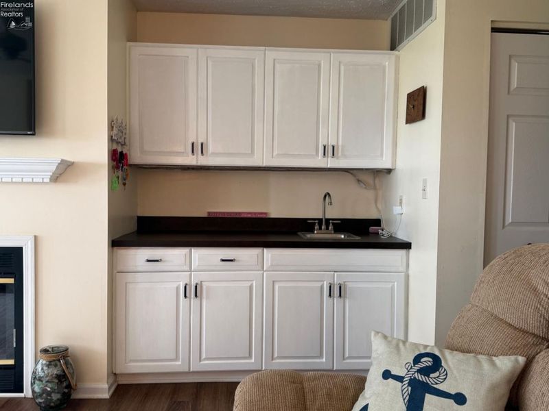 111 W Lakeshore Drive, Unit 2B, Kelleys Island, OH 43438 Photo 14
