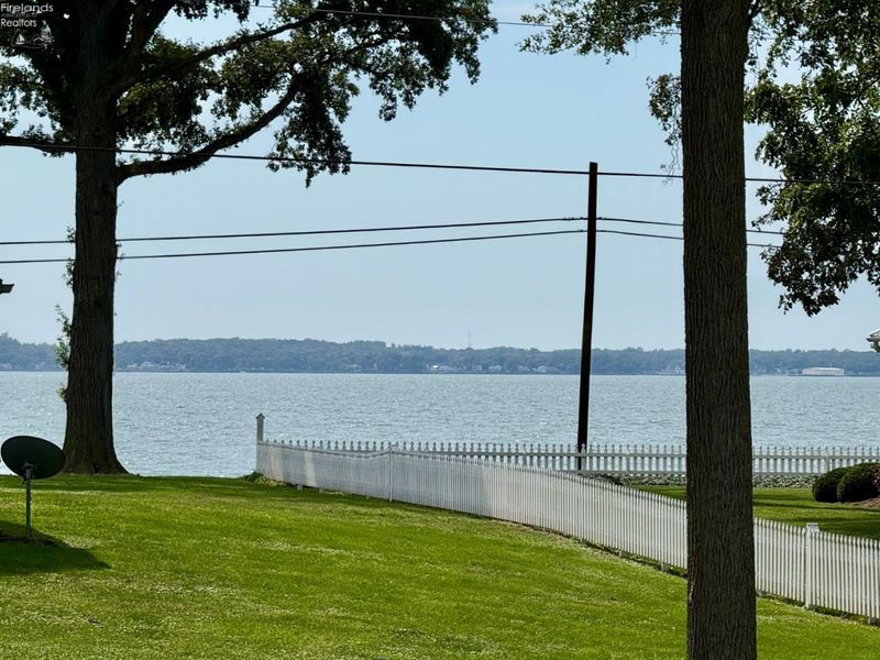 111 W Lakeshore Drive, Unit 2B, Kelleys Island, OH 43438 Photo 22