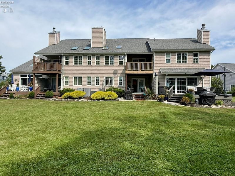 111 W Lakeshore Drive, Unit 2B, Kelleys Island, OH 43438 Photo 7
