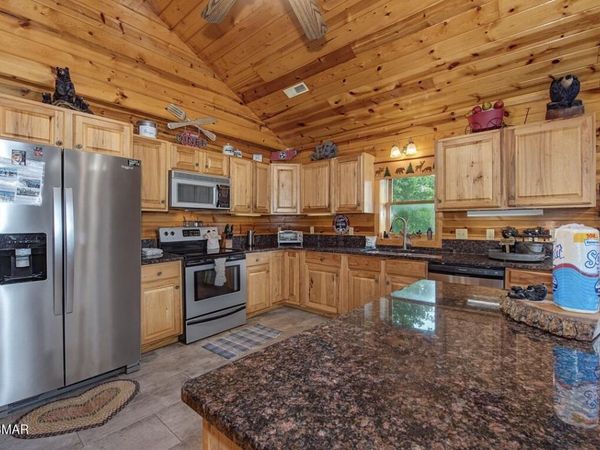 3424 Sugar Camp Circle, Pigeon Forge, TN 37862