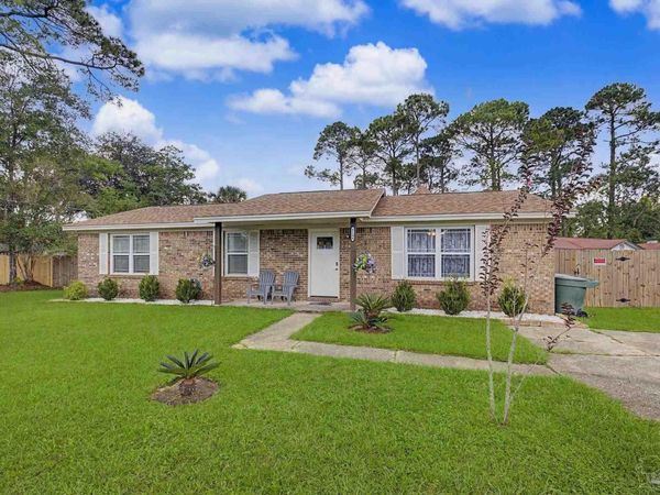 8144 El Dorado Dr, Pensacola, FL 32526