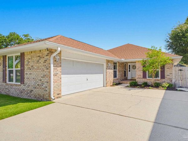 6534 Rambler Dr, Pensacola, FL 32505