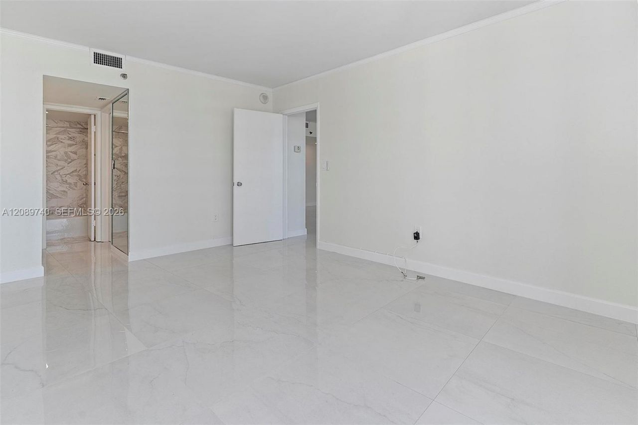 9 Island Ave, Unit 1911, Miami Beach, FL 33139 Photo