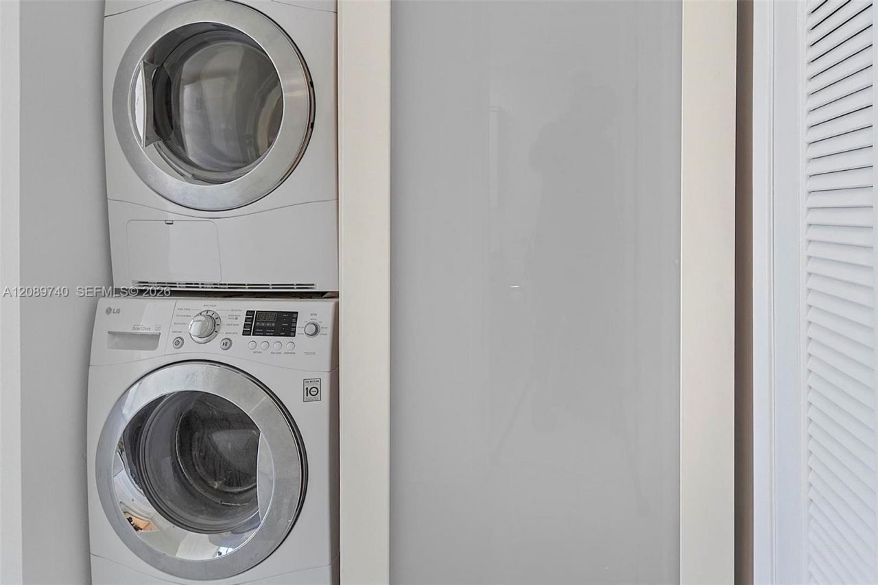 9 Island Ave, Unit 1911, Miami Beach, FL 33139 Photo