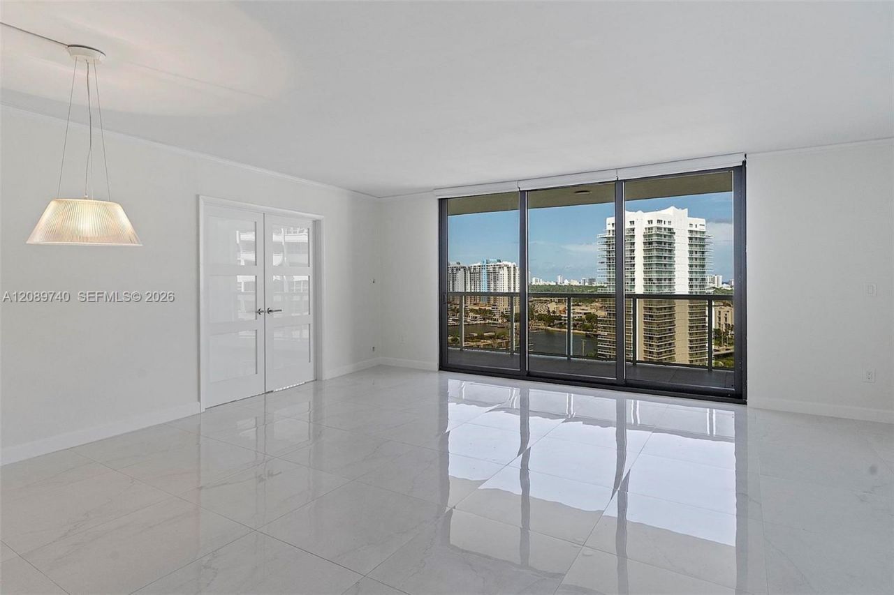 9 Island Ave, Unit 1911, Miami Beach, FL 33139 Photo