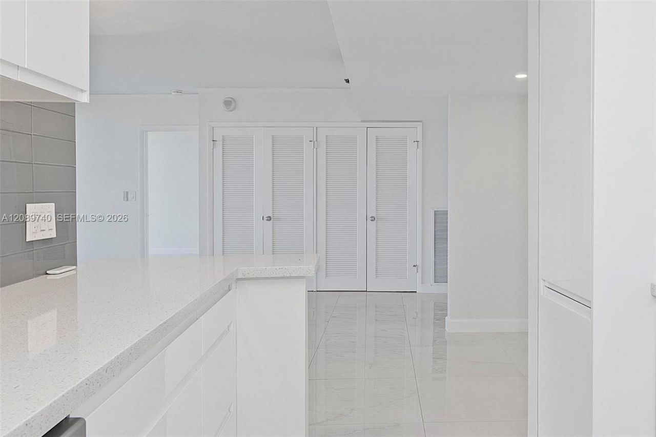 9 Island Ave, Unit 1911, Miami Beach, FL 33139 Photo
