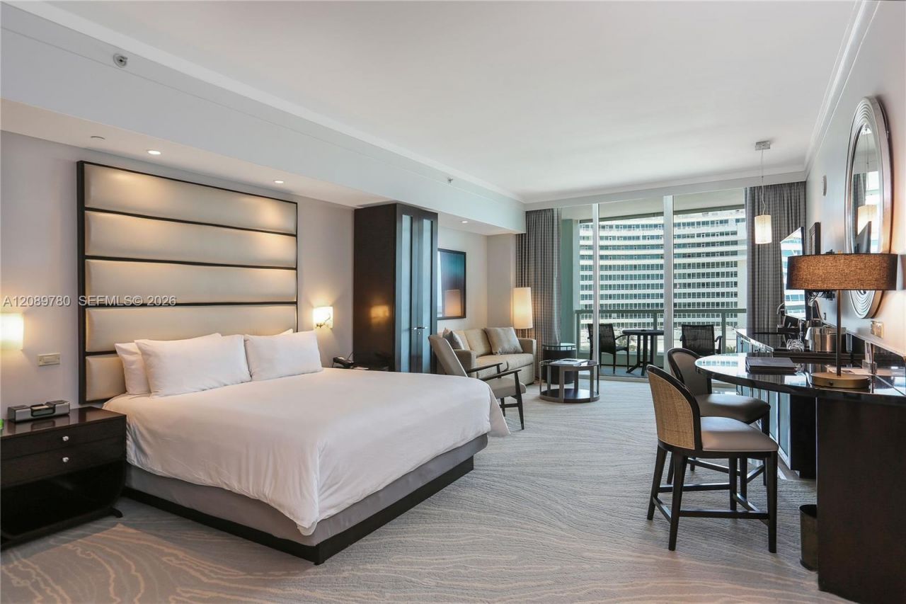4391 Collins Ave , Unit 605, Miami Beach, FL 33140 Photo