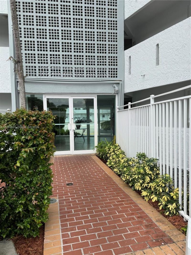 2690 SW 22nd Ave, Unit 504, Miami, FL 33133 Photo
