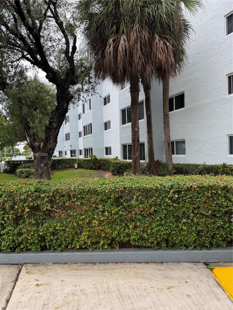 2690 SW 22nd Ave, Unit 504, Miami, FL 33133 Photo
