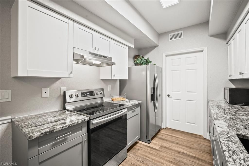 4665 Saint Croix Ln , Unit 1525, Naples, FL 34109 Photo