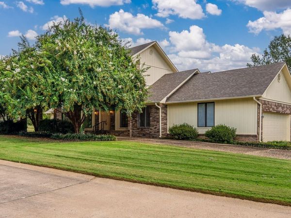 1501 Quail Creek, Conway, AR 72032