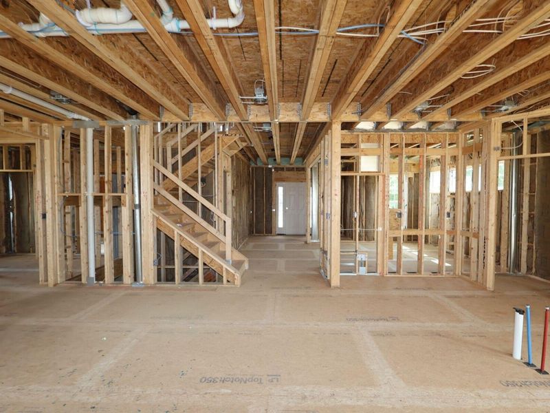 568 Fadley Loop E, Delaware, OH 43015 Photo 2