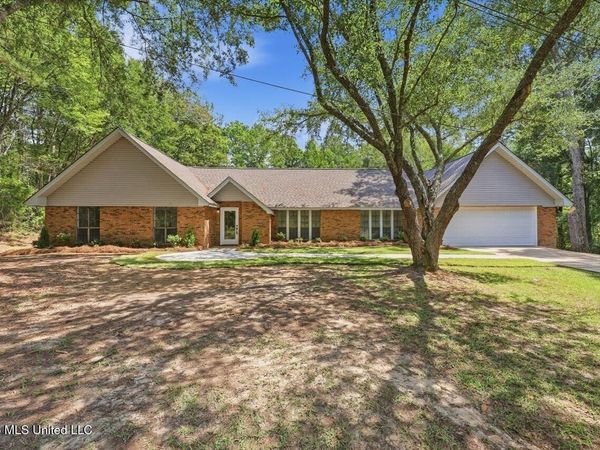 103 Johnny Rawls Road, Mendenhall, MS 39114