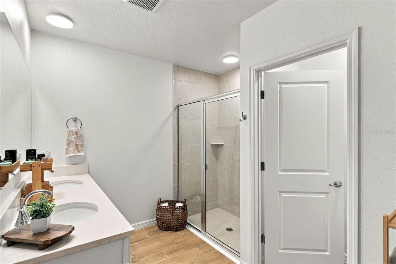 1656 Andover Ridge Drive , Deland, FL 32720 Photo