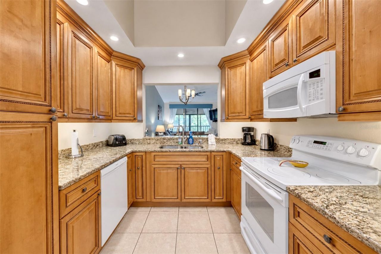 4420 46th Avenue W, Unit 202, Bradenton, FL 34210 Photo