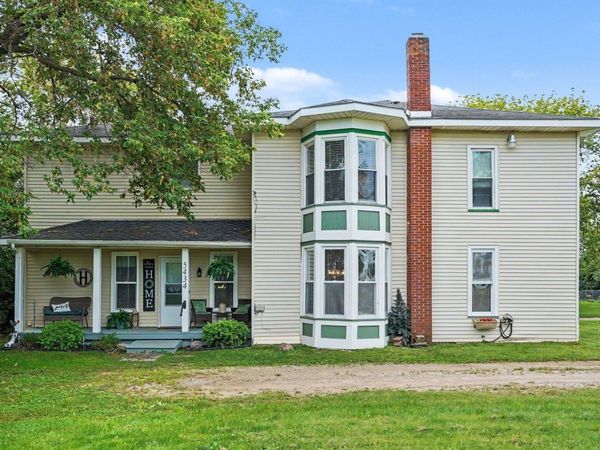 5434 Deerfield Road E, Mt Pleasant, MI 48858