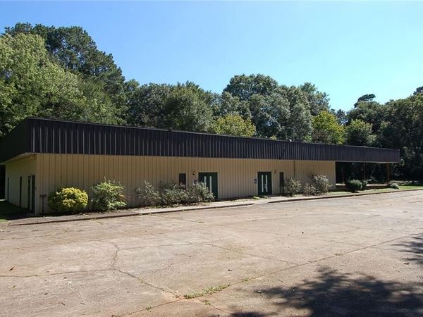 1204 Ridge Avenue , Stone Mountain, GA 30083